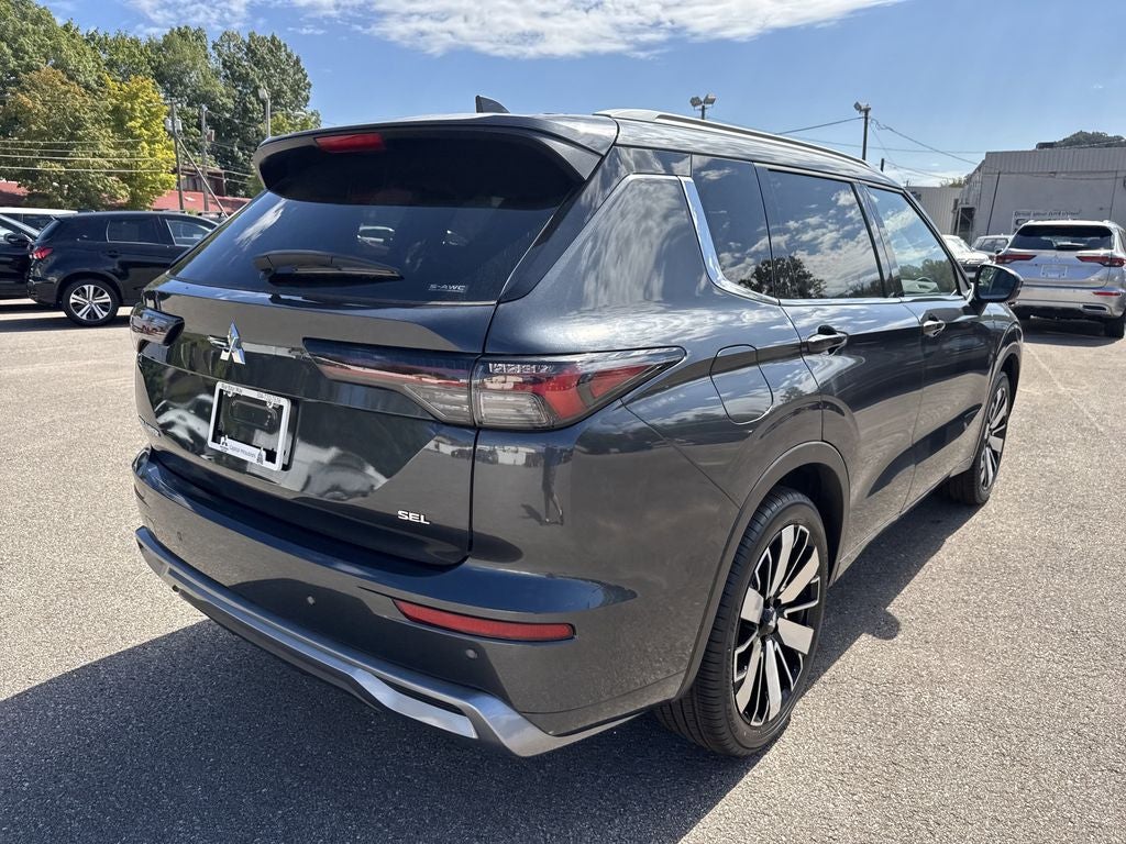 2025 Mitsubishi Outlander SEL