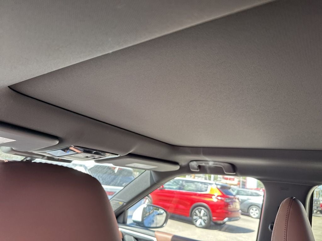 2025 Mitsubishi Outlander SEL