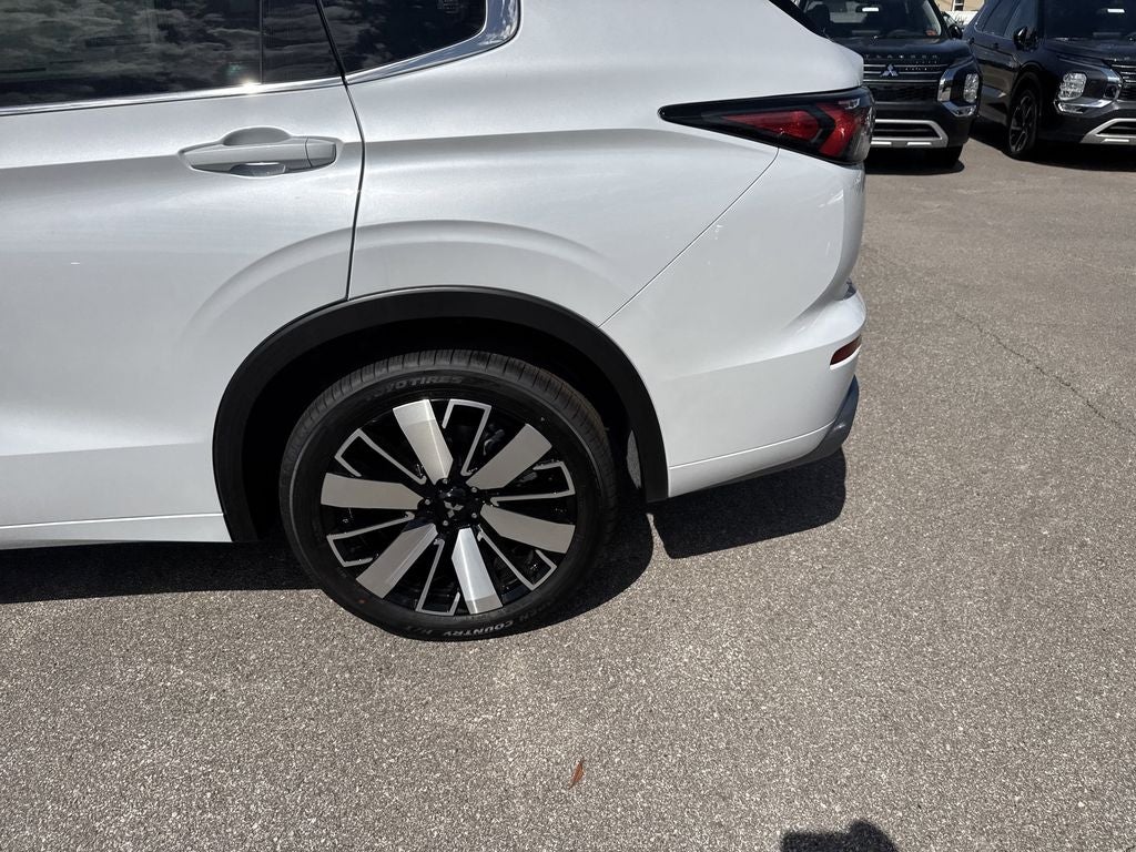 2025 Mitsubishi Outlander SEL