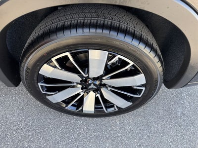 2025 Mitsubishi Outlander SEL