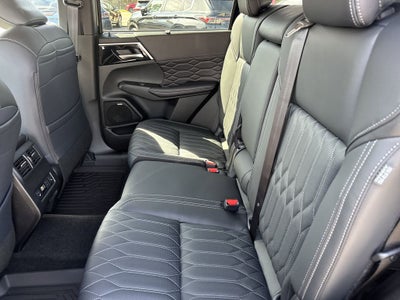 2025 Mitsubishi Outlander SEL