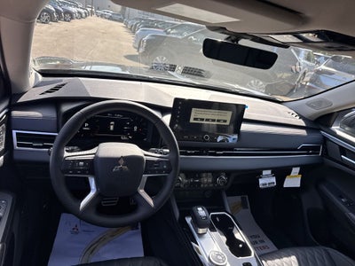 2025 Mitsubishi Outlander SEL