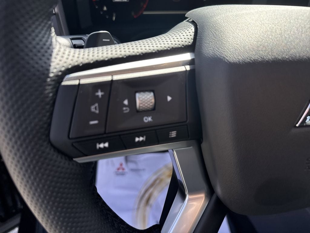 2025 Mitsubishi Outlander SEL