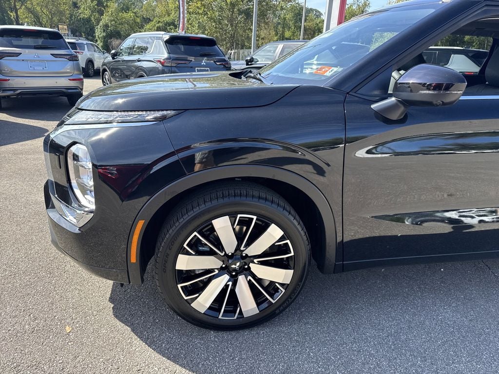 2025 Mitsubishi Outlander SEL