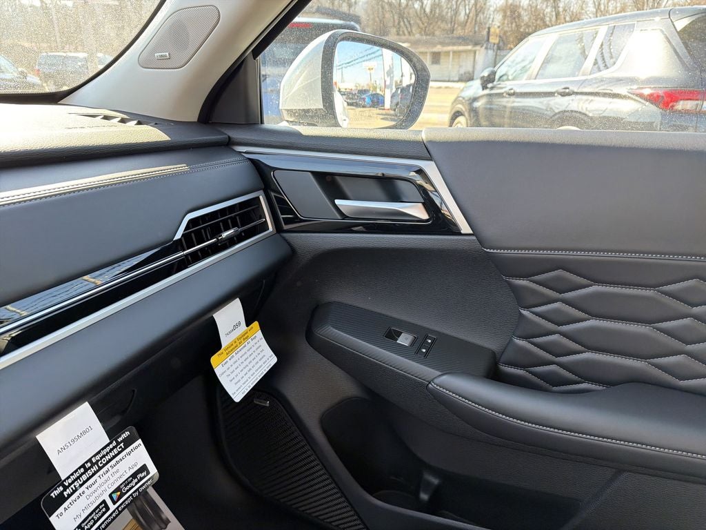 2026 Mitsubishi Outlander SEL