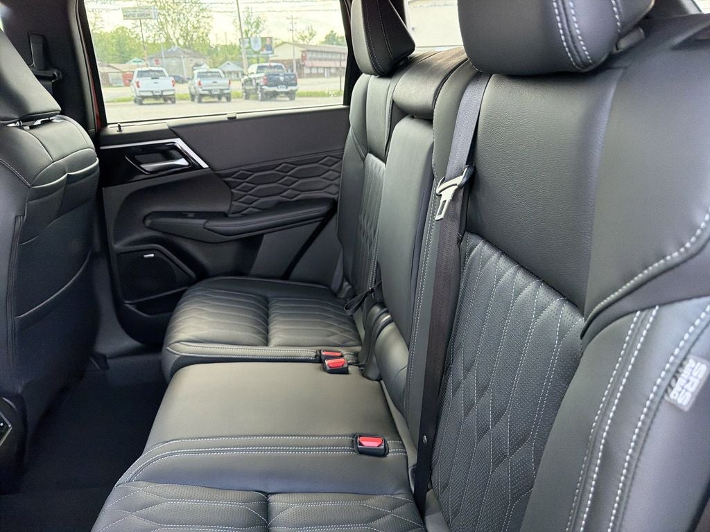 2026 Mitsubishi Outlander SEL