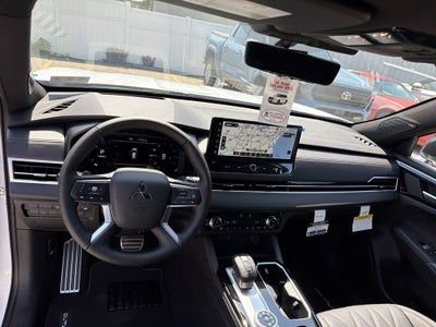 2026 Mitsubishi Outlander Base