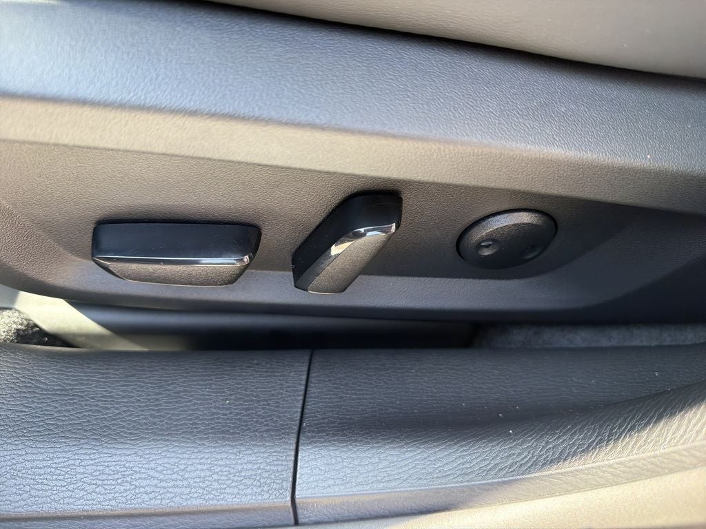 2026 Mitsubishi Outlander Base