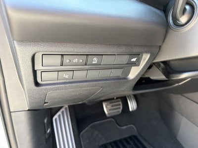 2026 Mitsubishi Outlander Base