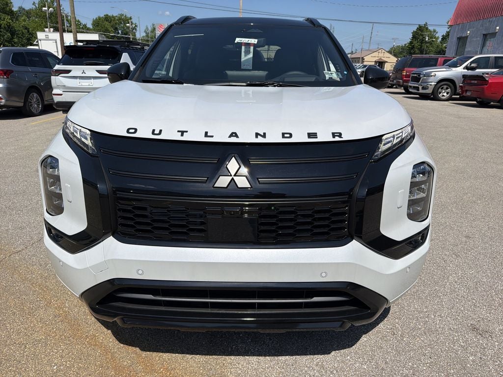 2026 Mitsubishi Outlander Base