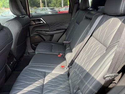 2026 Mitsubishi Outlander Base