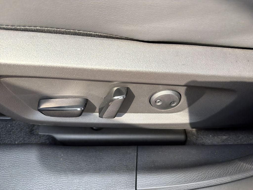 2026 Mitsubishi Outlander Base