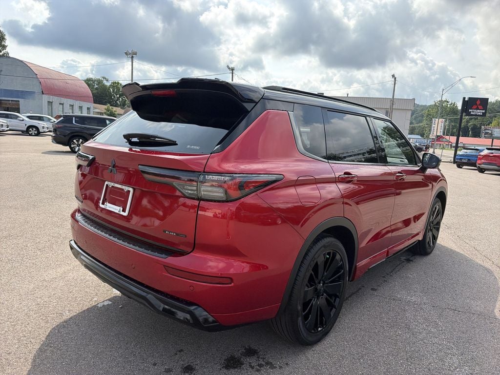 2026 Mitsubishi Outlander Base