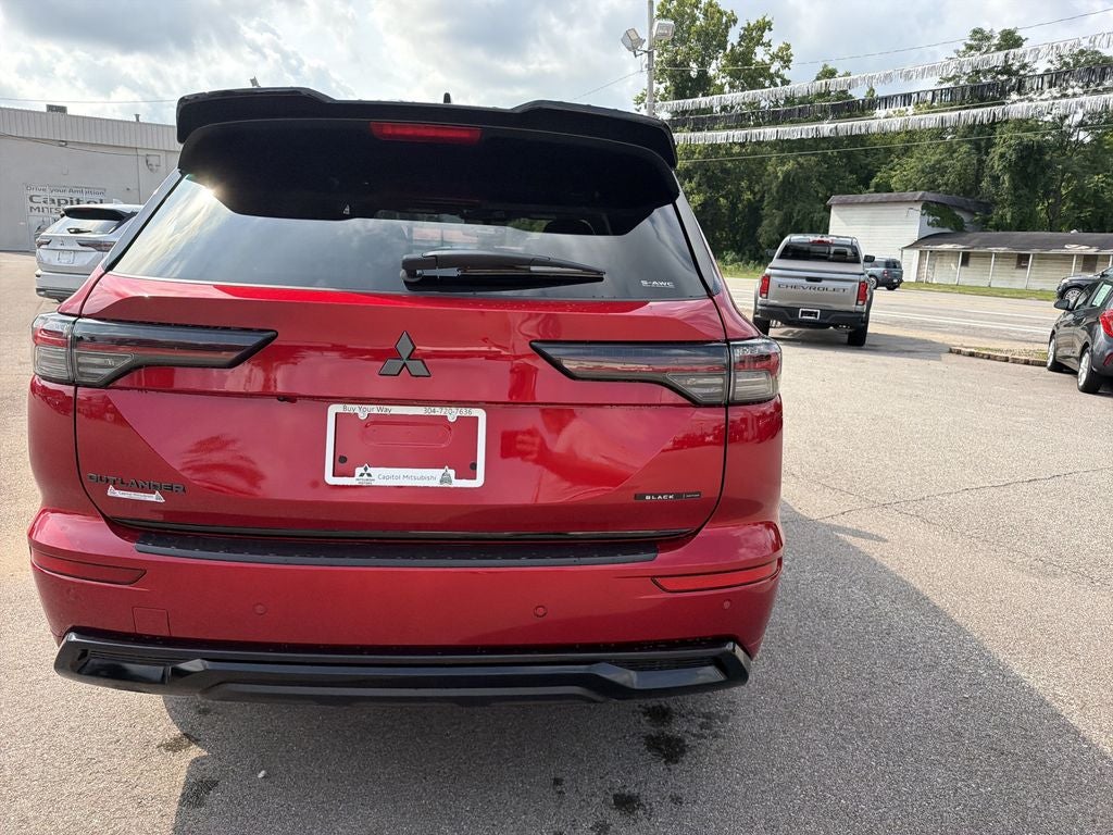 2026 Mitsubishi Outlander Base