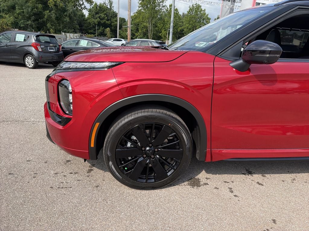 2026 Mitsubishi Outlander Base