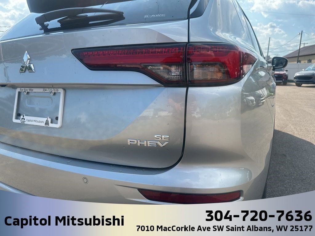 2025 Mitsubishi Outlander PHEV SE