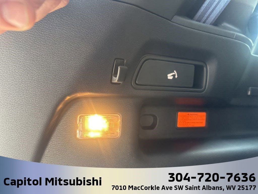 2025 Mitsubishi Outlander PHEV SE