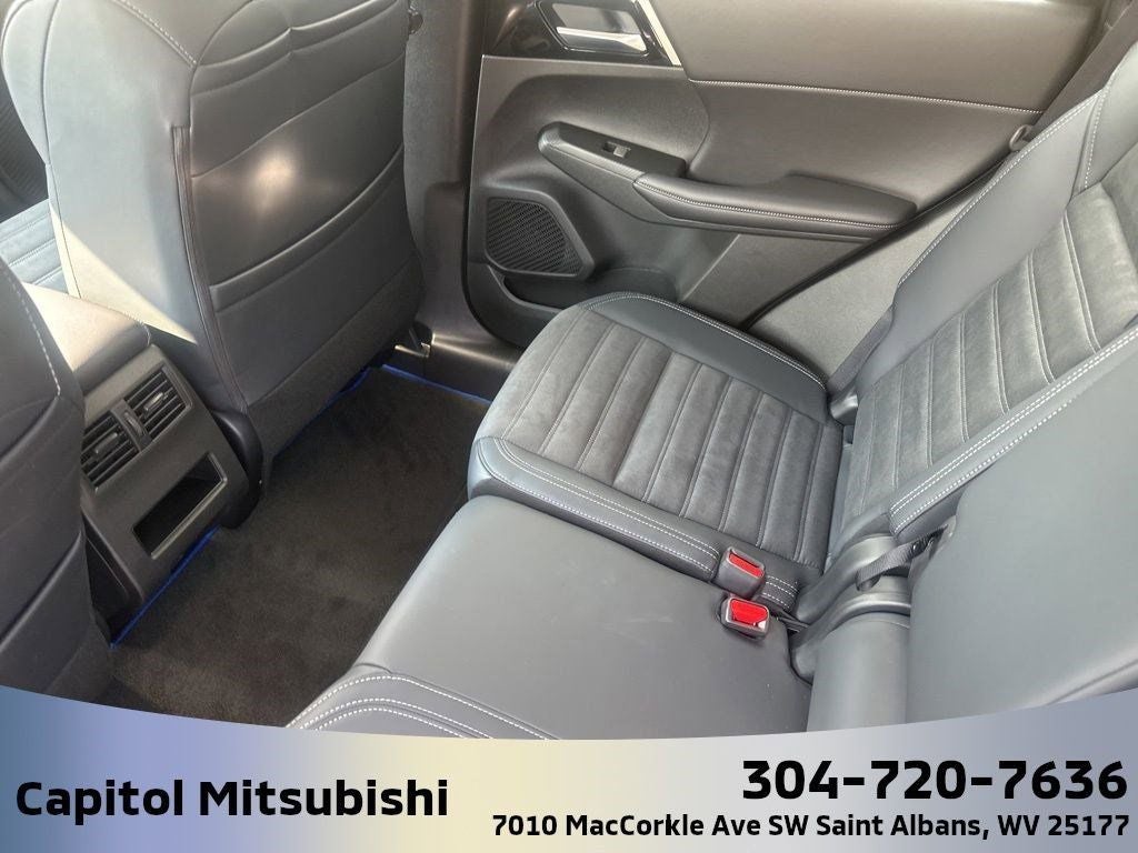 2025 Mitsubishi Outlander PHEV SE