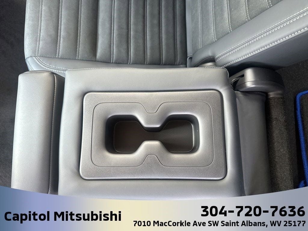 2025 Mitsubishi Outlander PHEV SE