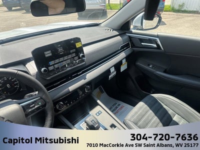 2025 Mitsubishi Outlander PHEV SE