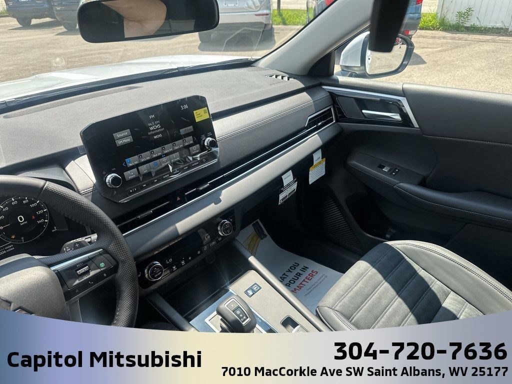 2025 Mitsubishi Outlander PHEV SE