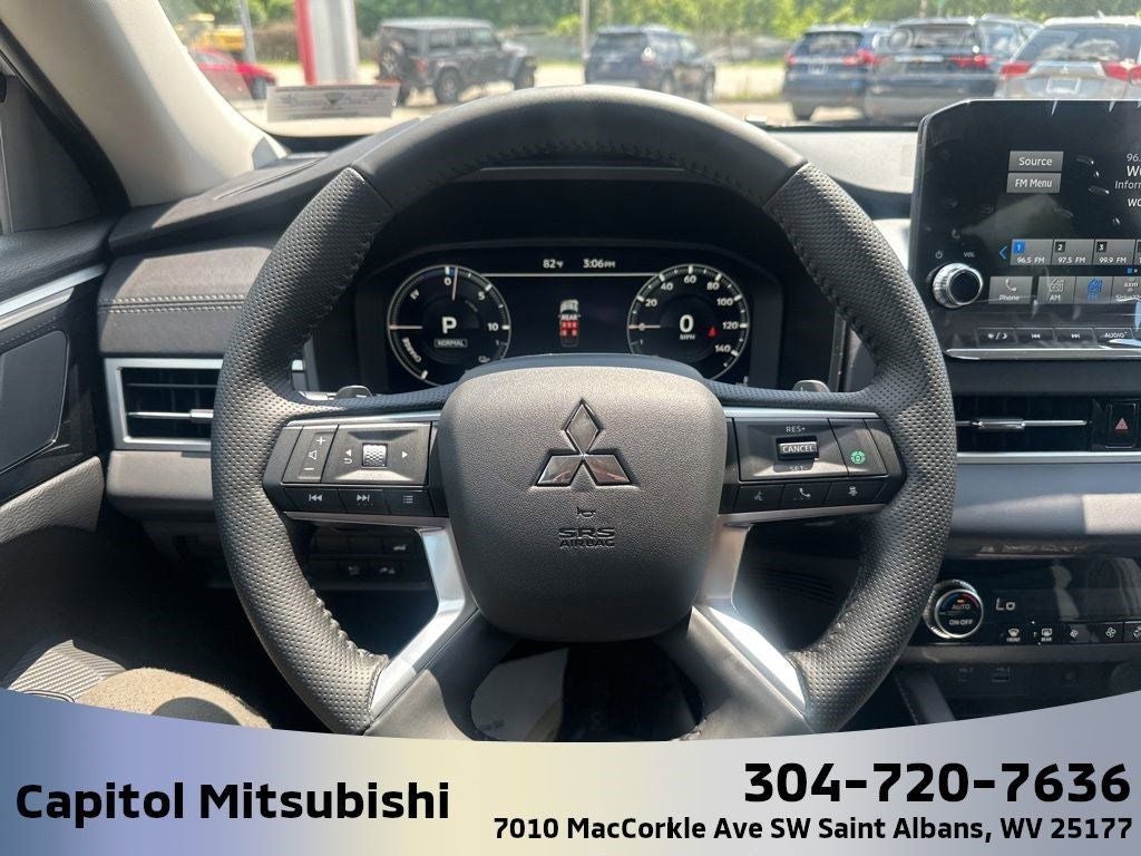 2025 Mitsubishi Outlander PHEV SE