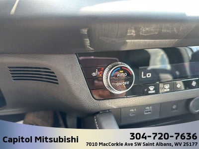 2025 Mitsubishi Outlander PHEV SE