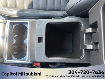 2025 Mitsubishi Outlander PHEV SE