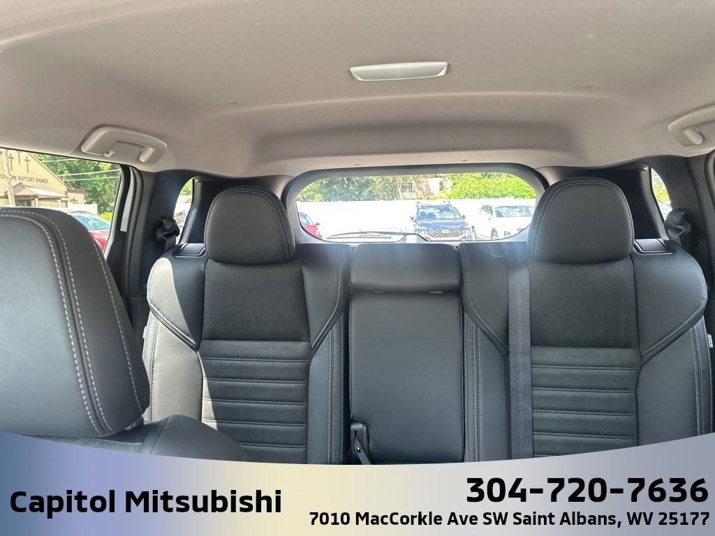 2025 Mitsubishi Outlander PHEV SE