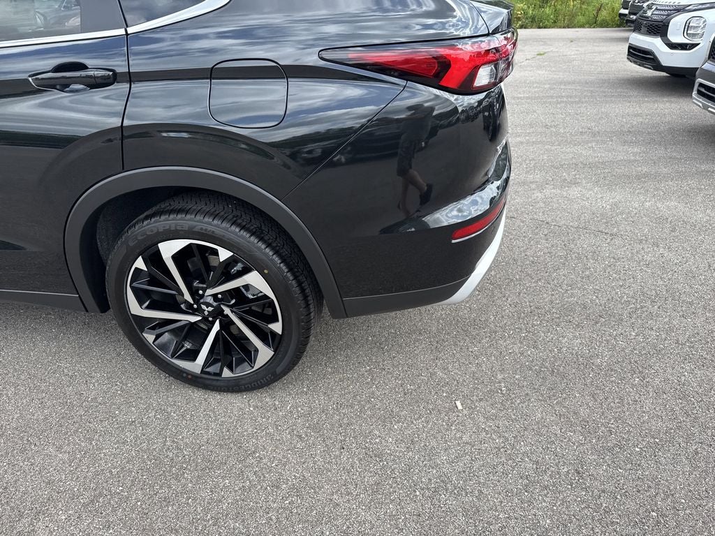 2025 Mitsubishi Outlander PHEV SE