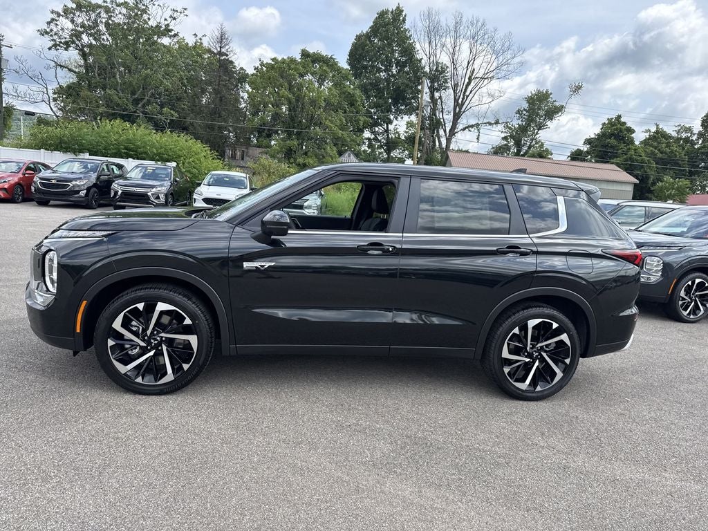 2025 Mitsubishi Outlander PHEV SE