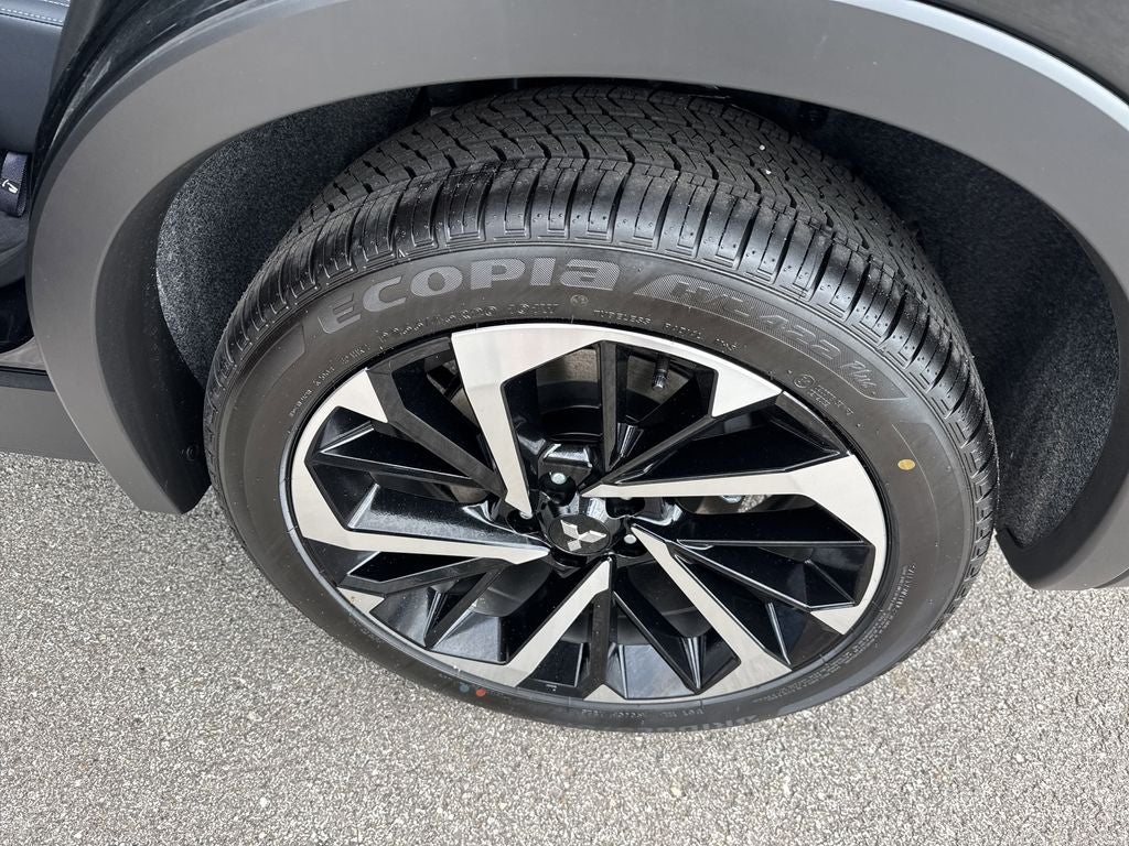 2025 Mitsubishi Outlander PHEV SE