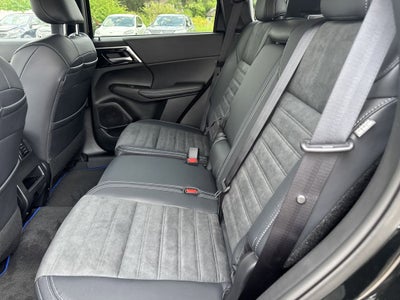 2025 Mitsubishi Outlander PHEV SE