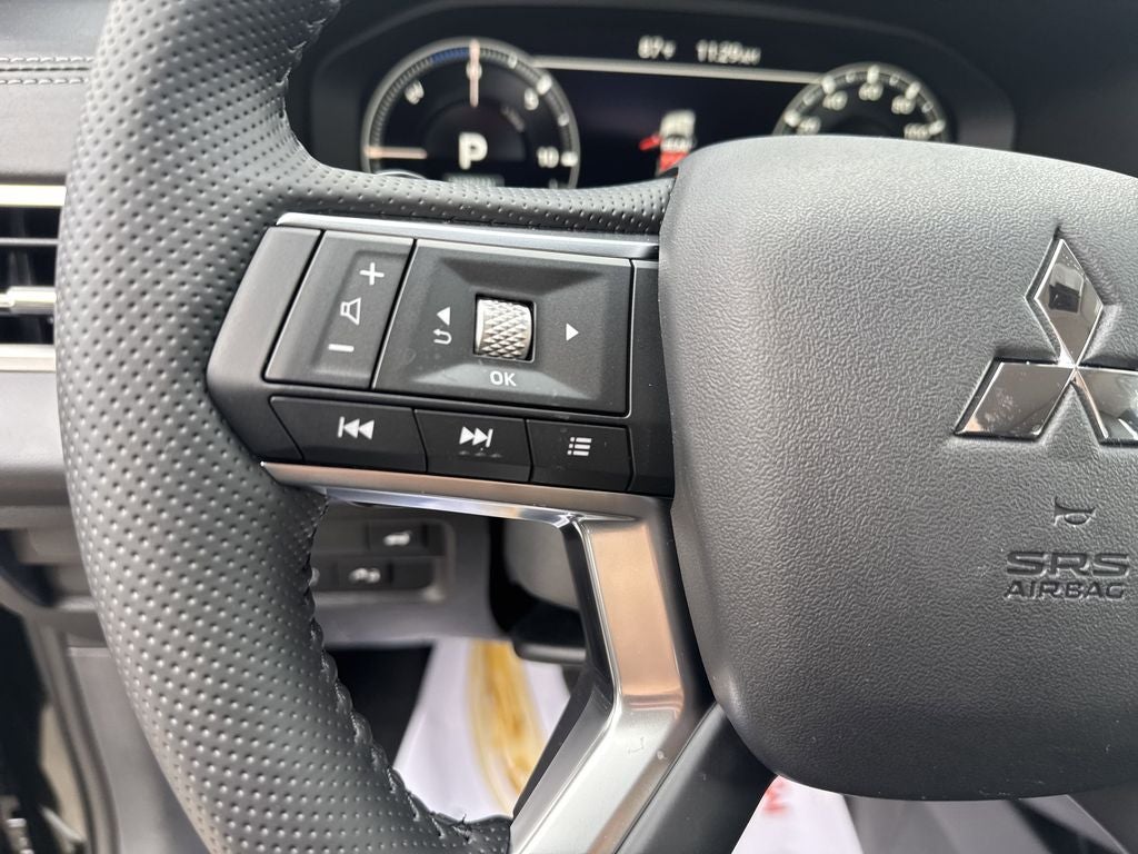 2025 Mitsubishi Outlander PHEV SE