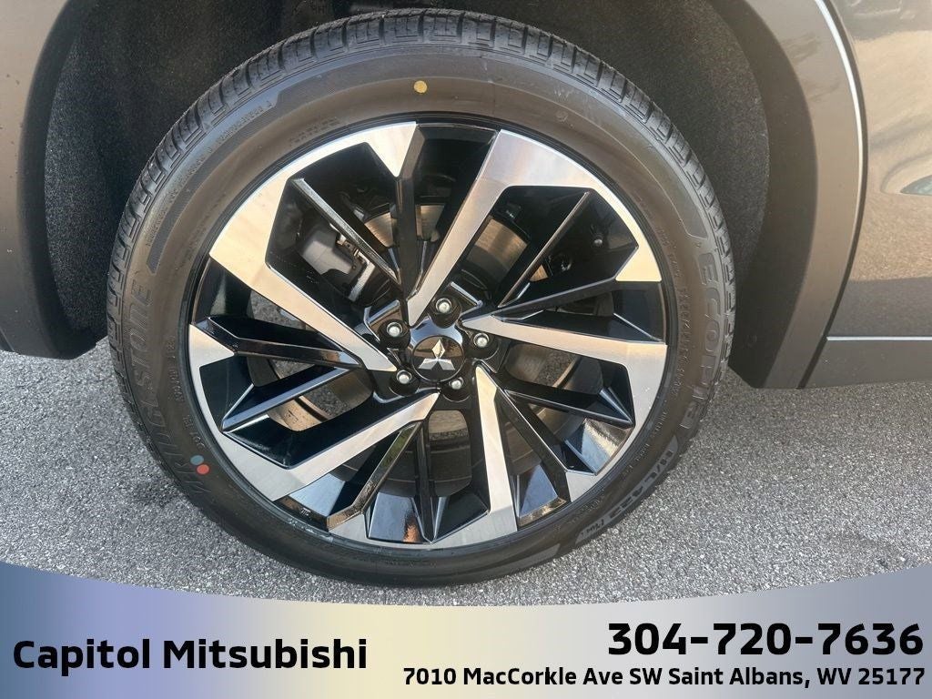 2025 Mitsubishi Outlander PHEV SE