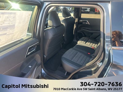 2025 Mitsubishi Outlander PHEV SE