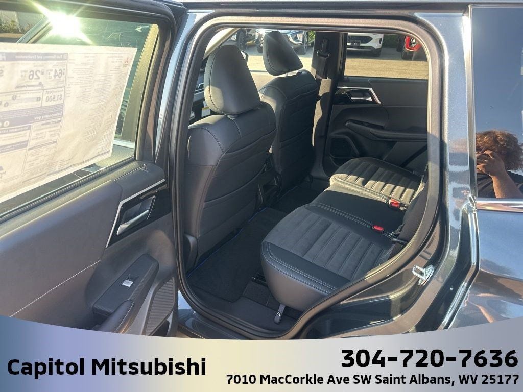 2025 Mitsubishi Outlander PHEV SE