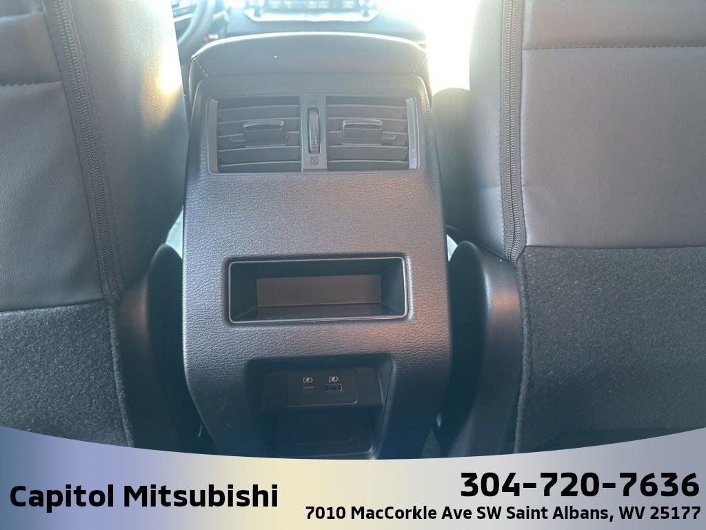 2025 Mitsubishi Outlander PHEV SE