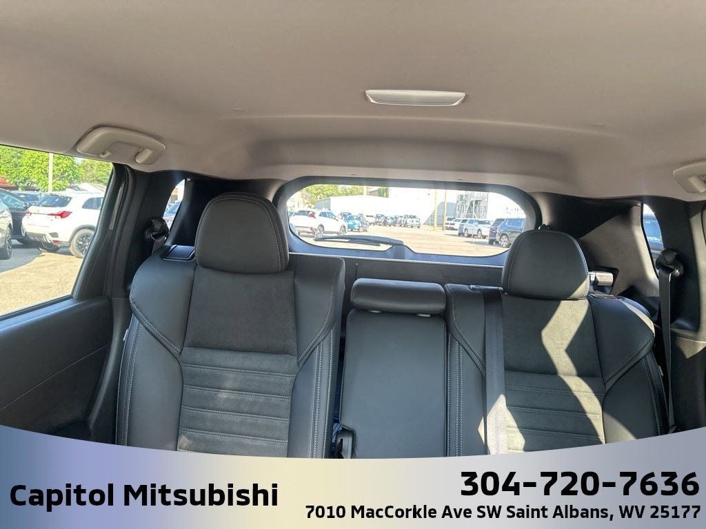 2025 Mitsubishi Outlander PHEV SE