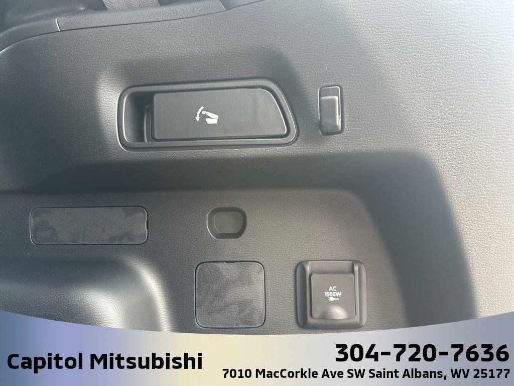 2025 Mitsubishi Outlander PHEV SEL