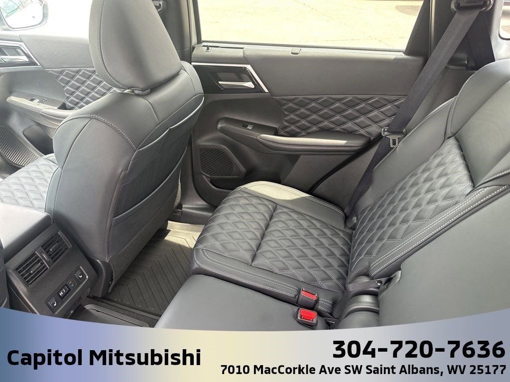 2025 Mitsubishi Outlander PHEV SEL