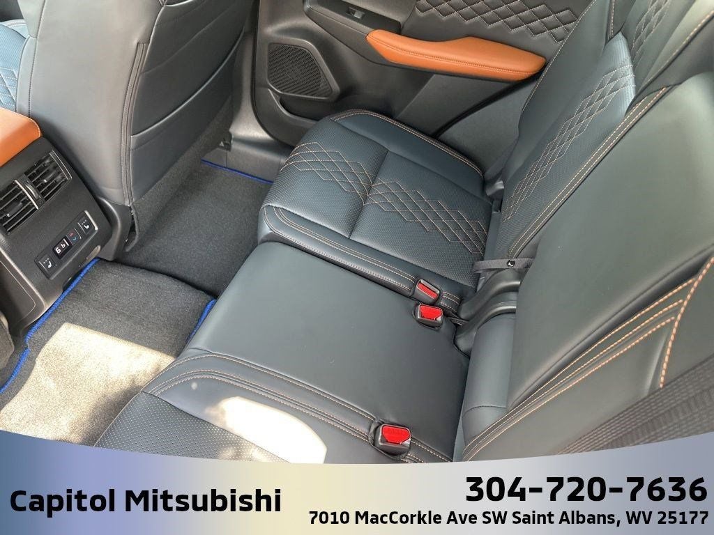 2025 Mitsubishi Outlander PHEV SEL