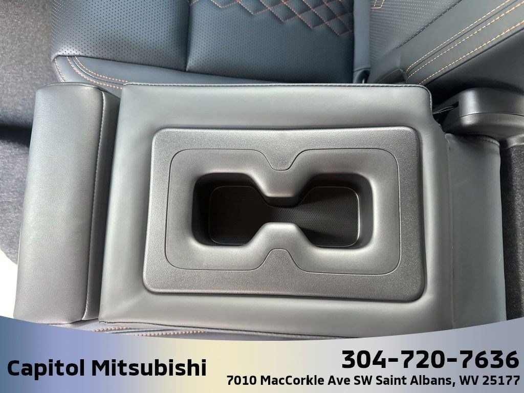 2025 Mitsubishi Outlander PHEV SEL
