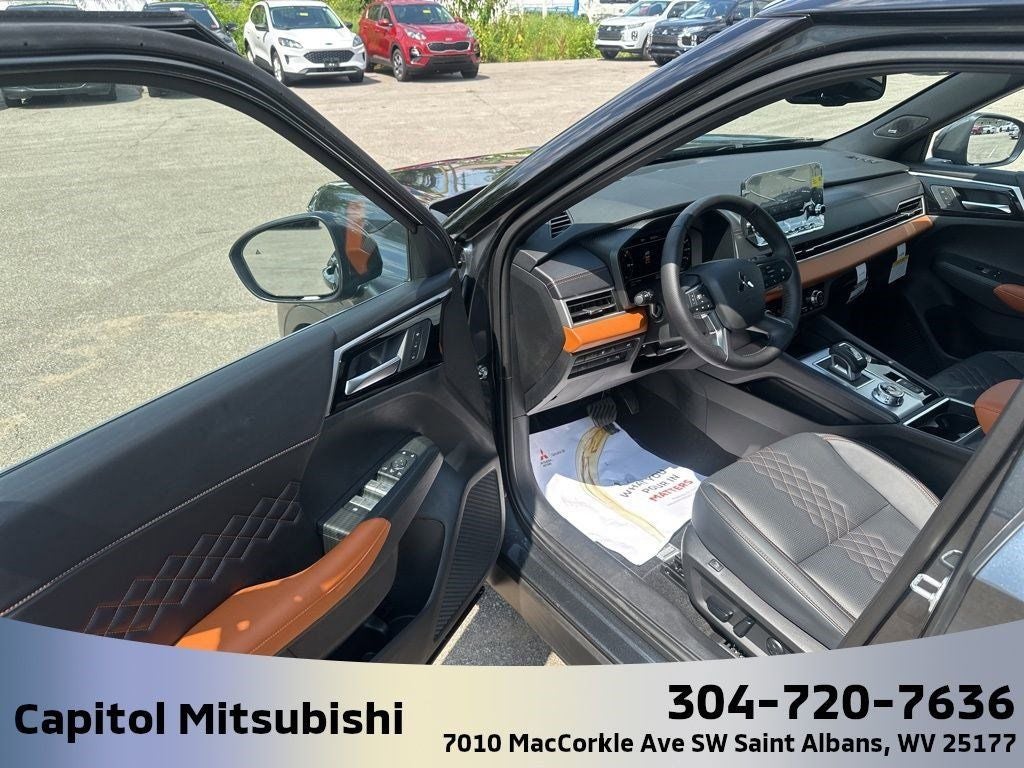 2025 Mitsubishi Outlander PHEV SEL