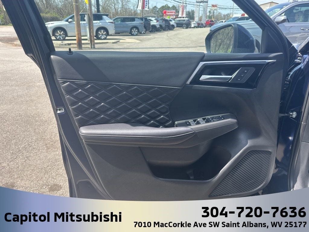 2025 Mitsubishi Outlander PHEV SEL