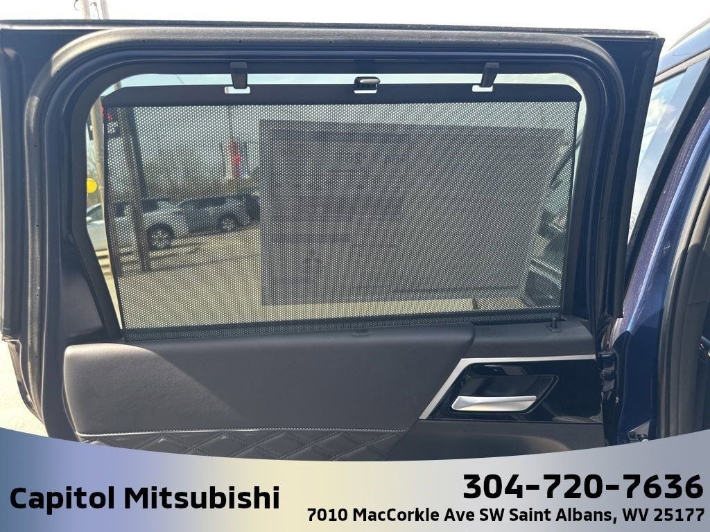 2025 Mitsubishi Outlander PHEV SEL