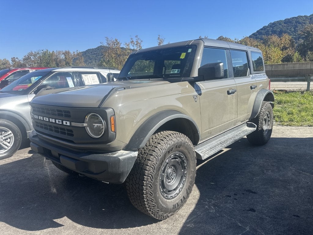 2025 Ford Bronco Base