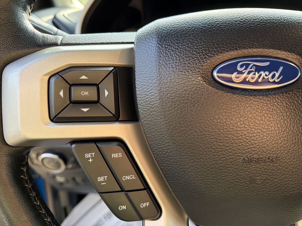 2019 Ford F-150 Lariat LIFTED WHEELS AND TIRES
