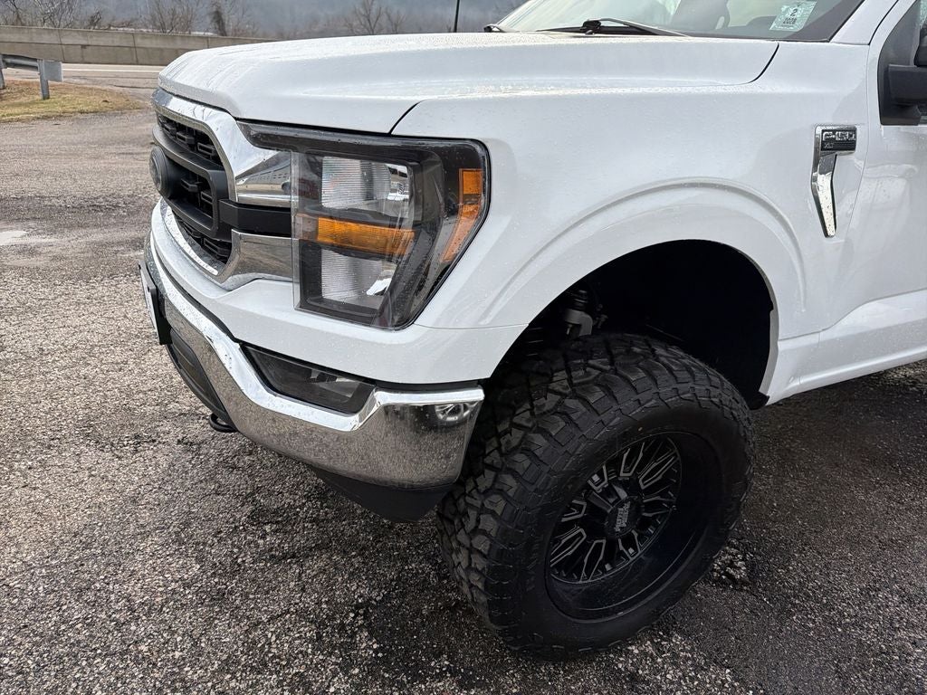 2023 Ford F-150 XLT LIFTED WHEELS & TIRES