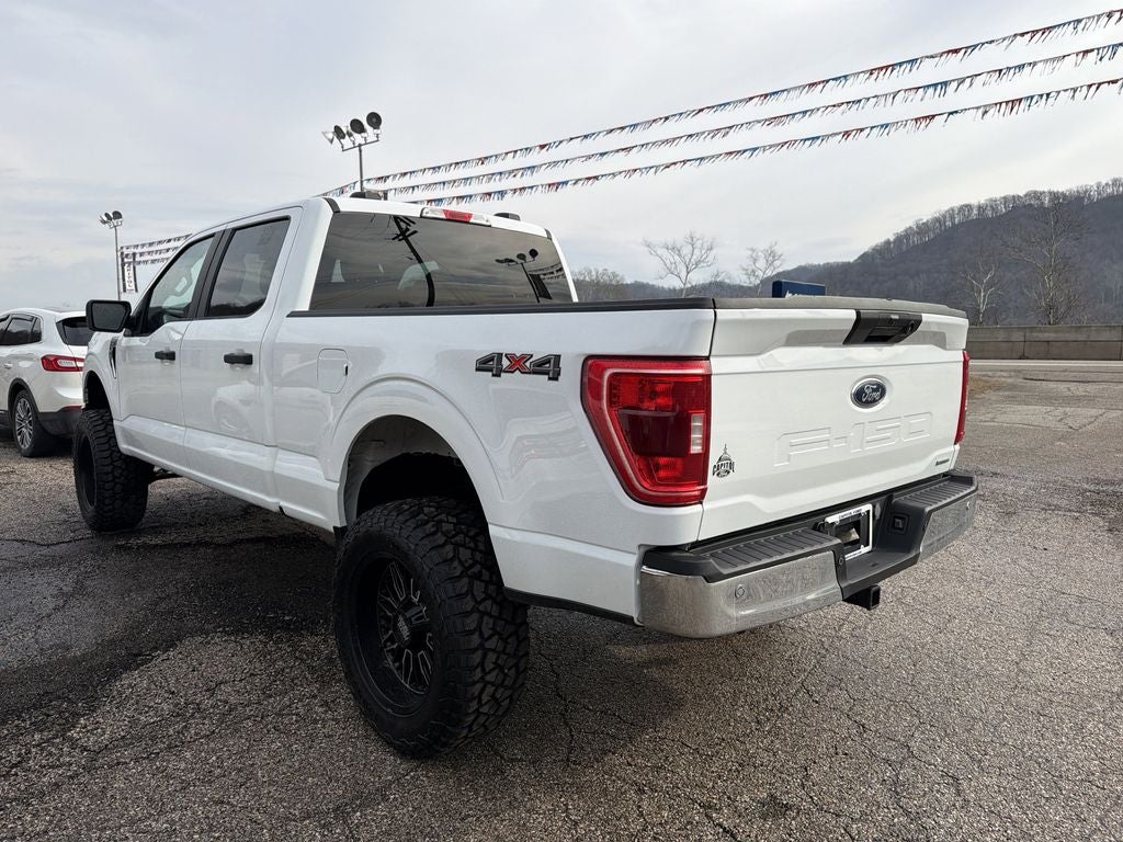 2023 Ford F-150 XLT LIFTED WHEELS & TIRES